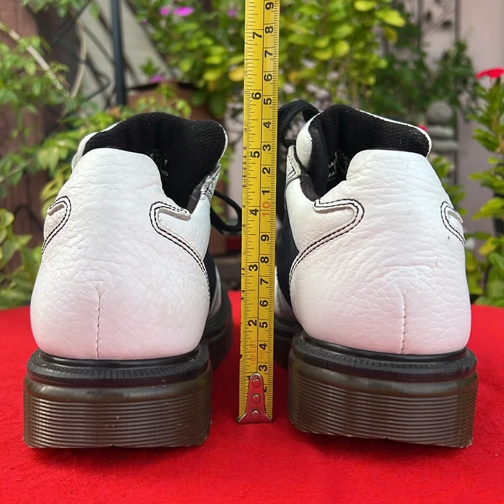🏴󠁧󠁢󠁥󠁮󠁧󠁿 RARE Vintage Dr. Martens MIE White & Black Chunky Oxfords UK 7